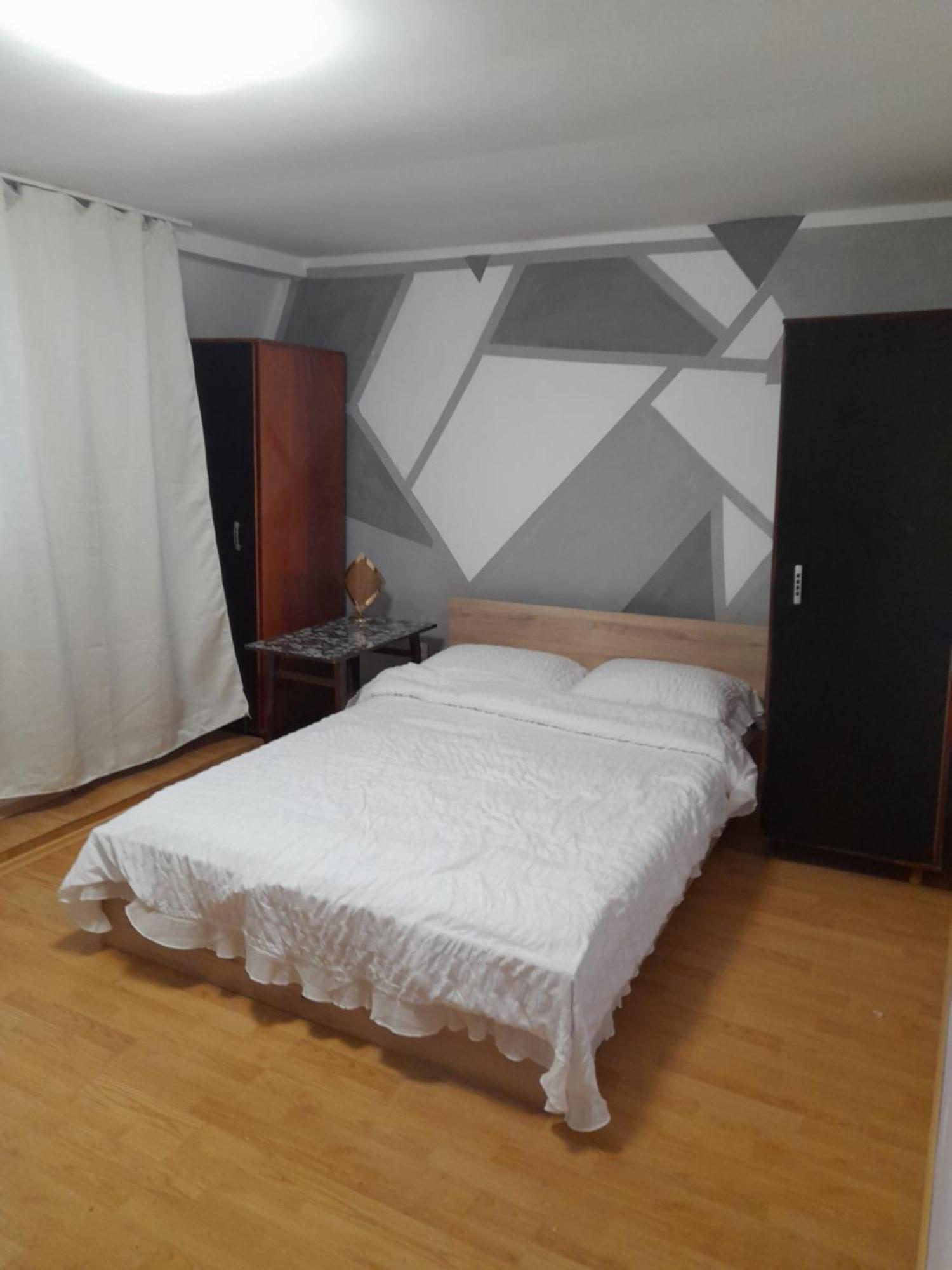 Ferienwohnung Garsoniera Sic Zona Terapia Zona Linistita La Casa Cu Parcare Cluj-Napoca Exterior foto