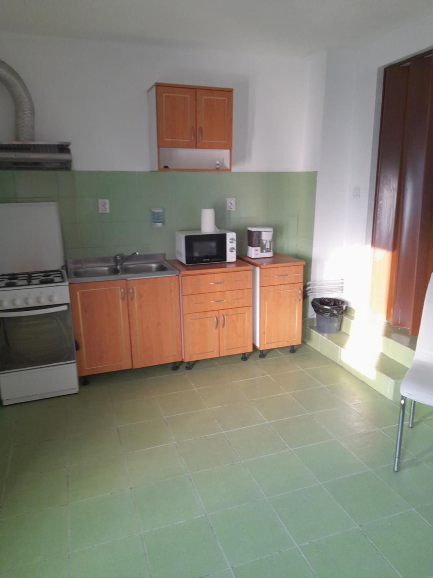 Ferienwohnung Garsoniera Sic Zona Terapia Zona Linistita La Casa Cu Parcare Cluj-Napoca Exterior foto