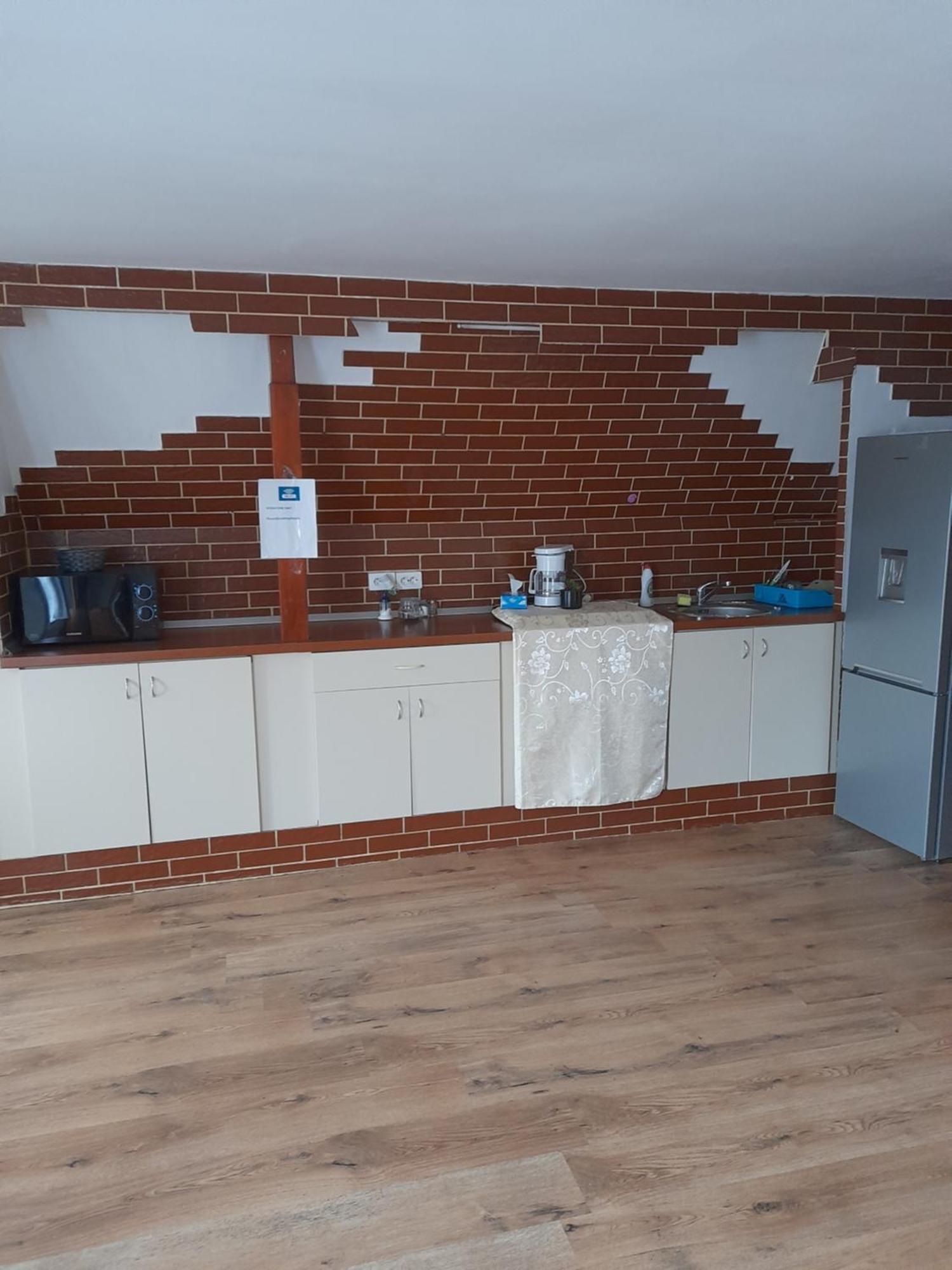 Ferienwohnung Garsoniera Sic Zona Terapia Zona Linistita La Casa Cu Parcare Cluj-Napoca Exterior foto